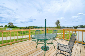 3 Mi to Green River Lake Quiet Farmhouse with Yard